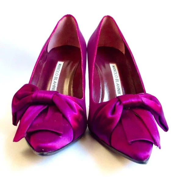 靴 Manolo Blahnik Beccara bow silk satin pu Manolo Blahnik Black Satin Bow Heels – Treasures of NYC